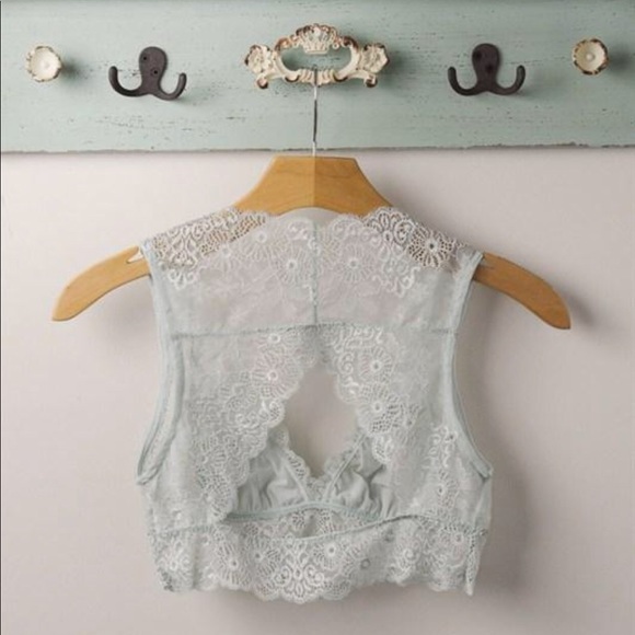 ❗️CLOSING SALE❗️ Seafoam Lace Bralette - Picture 2 of 4
